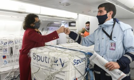 Llegó un nuevo vuelo desde Moscú con 815.150 dosis de la Sputnik V