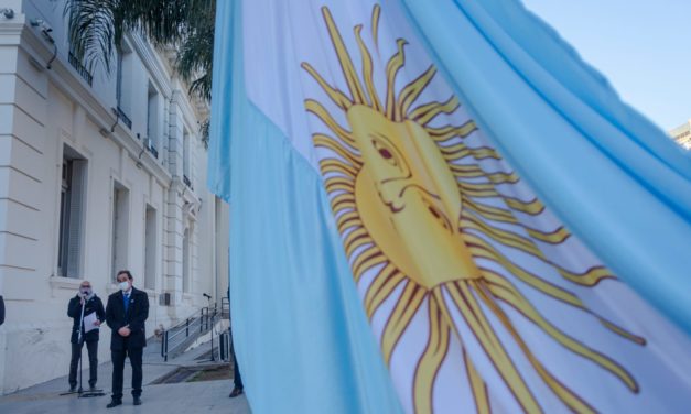 Día de la Independencia: el Intendente Llamosas encabezó el acto oficial