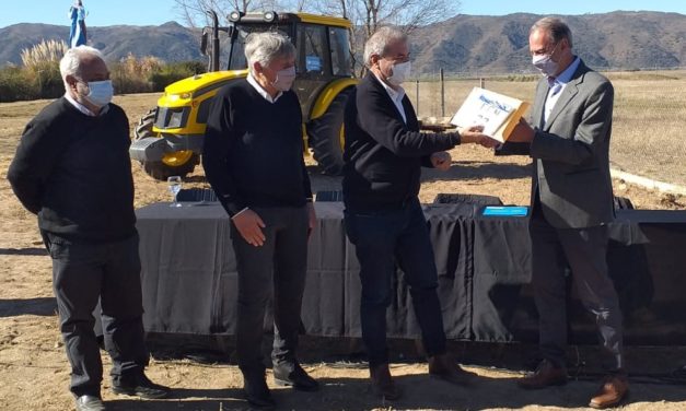 Villa General Belgrano: entregan tractor para huerta agroecológica