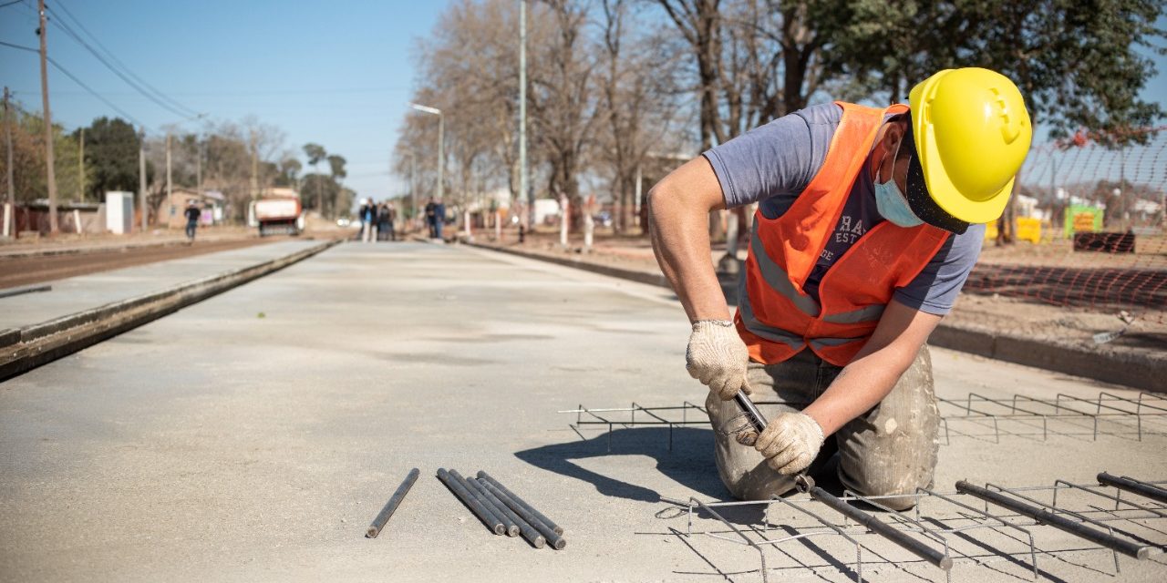 Río Cuarto: avanza el plan de pavimentación en calles Payró y Quenon