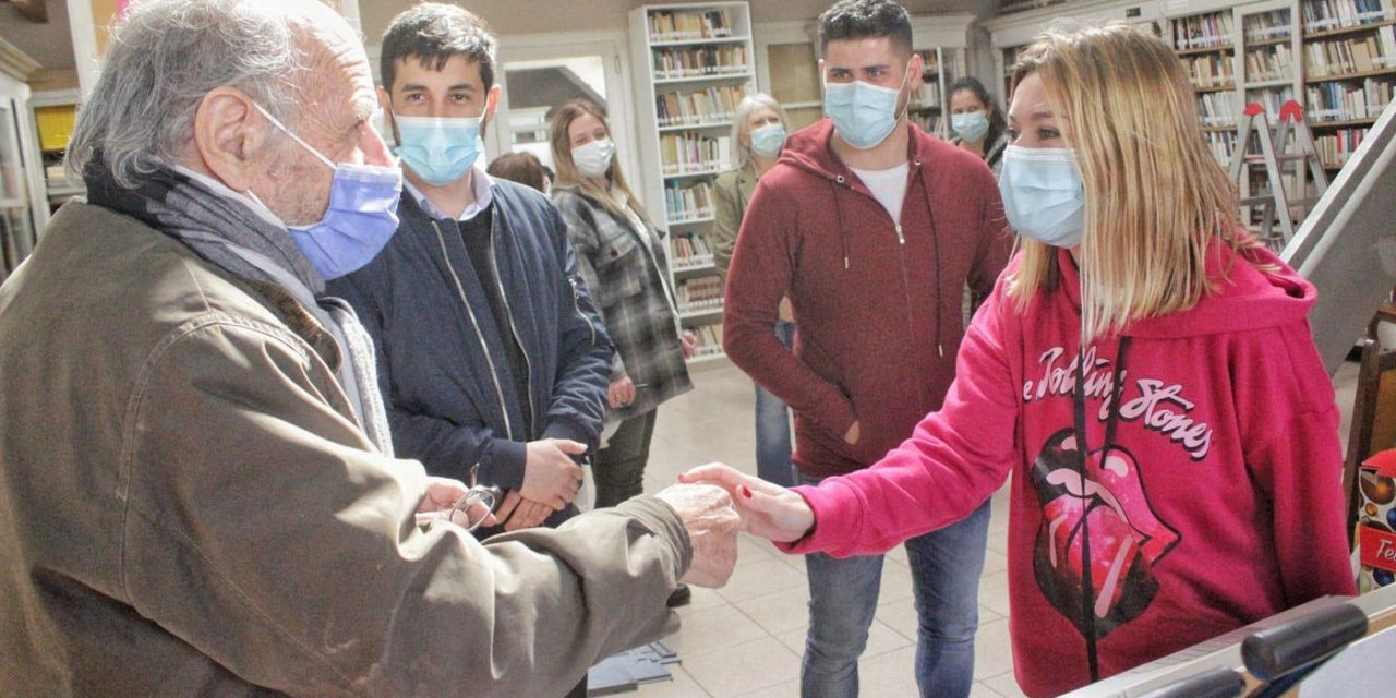 “En estas elecciones elegimos entre Macri o una Argentina para todos, todas y todes”
