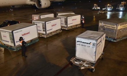 Llegó una nueva partida de 570.000 dosis de Sinopharm