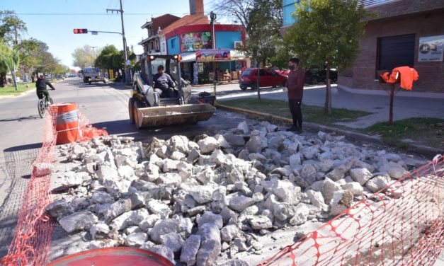 Villa María: El municipio realiza tareas de bacheo en boulevares Italia y Sarmiento