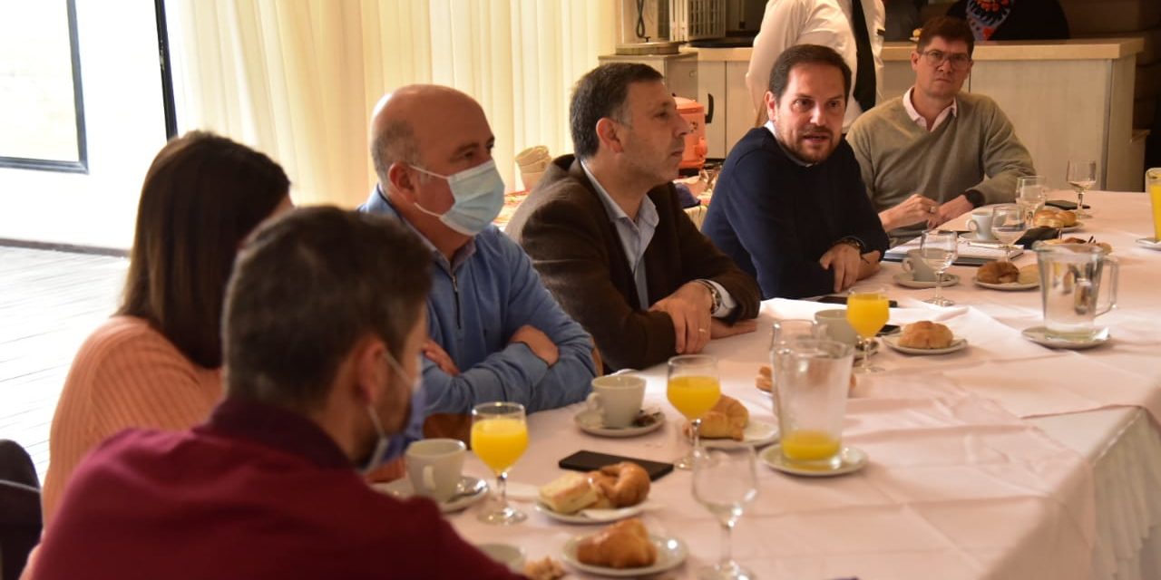 Municipio y comerciantes acordaron la creación de un consorcio para obras de renovación del centro