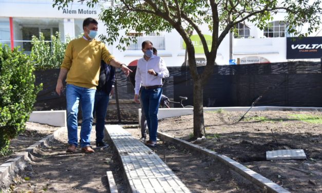 Rosso y Gill supervisaron el avance de obra de plazoleta Monseñor Pedro Gottardi