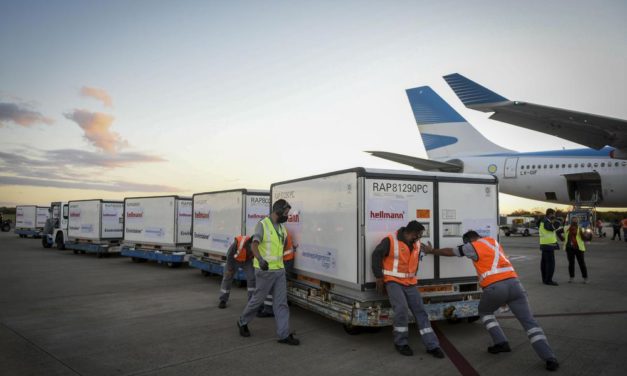 Arribó un cargamento de Sinopharm y el país superó los 57 millones de vacunas