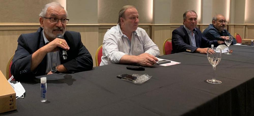 Intendentes radicales reclaman a la Provincia por no coparticipar fondos