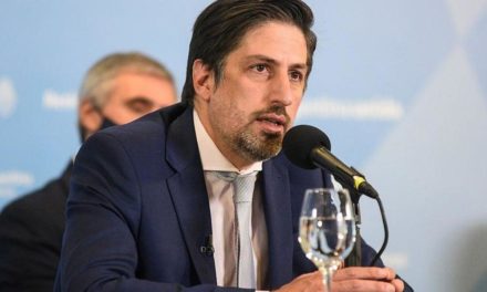 Educación y docentes universitarios acordaron una suba paritaria anual del 47%