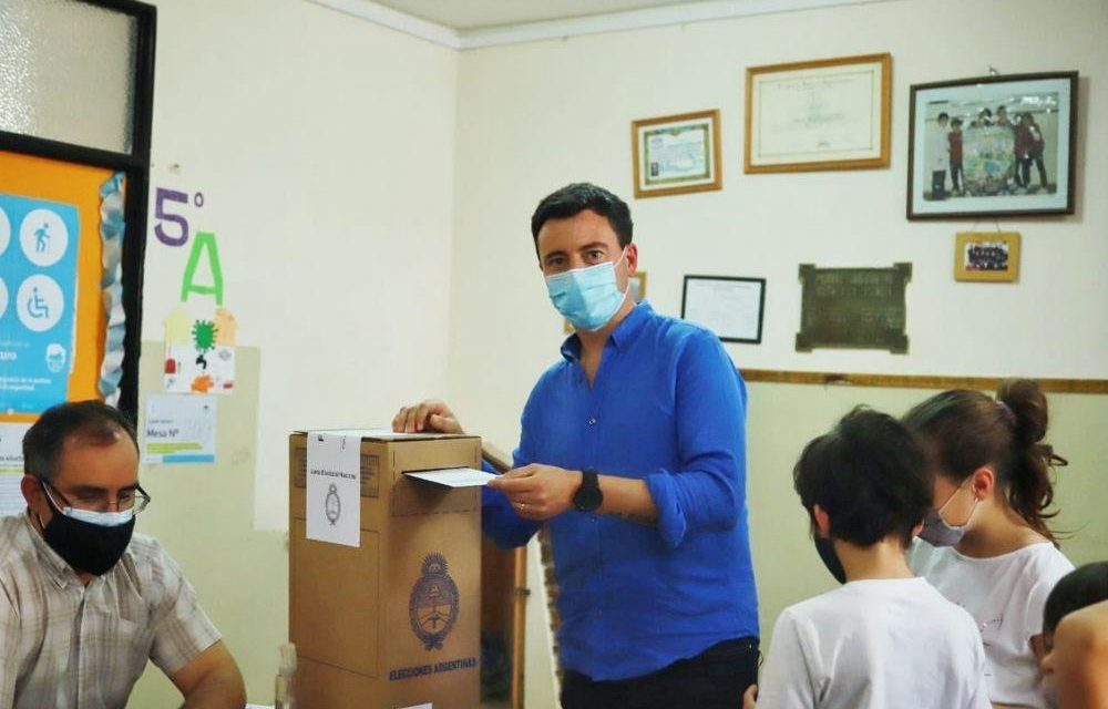 De Loredo votó y se sumó a las críticas por la organización de los comicios