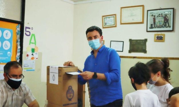 De Loredo votó y se sumó a las críticas por la organización de los comicios