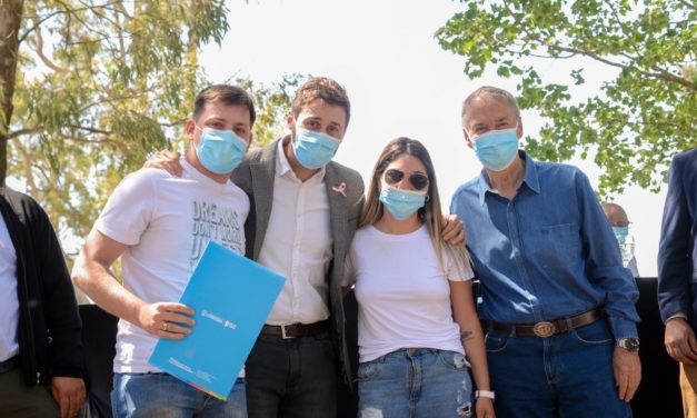 General Deheza: 109 familias ya tienen sus escrituras definitivas