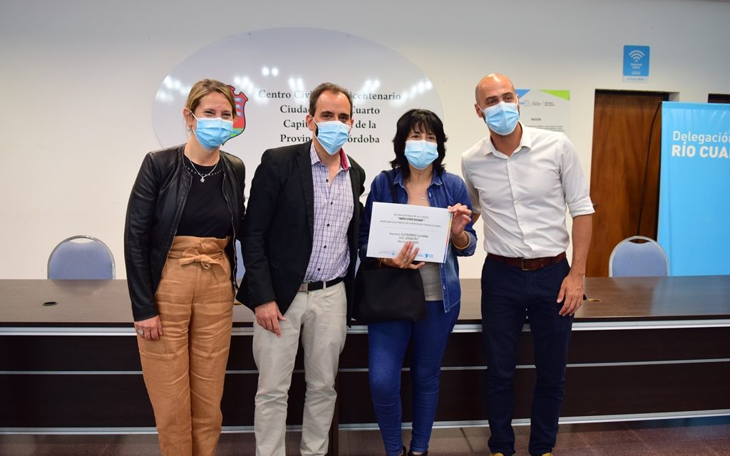 Entrega de créditos “Más Vida Digna” en Río Cuarto