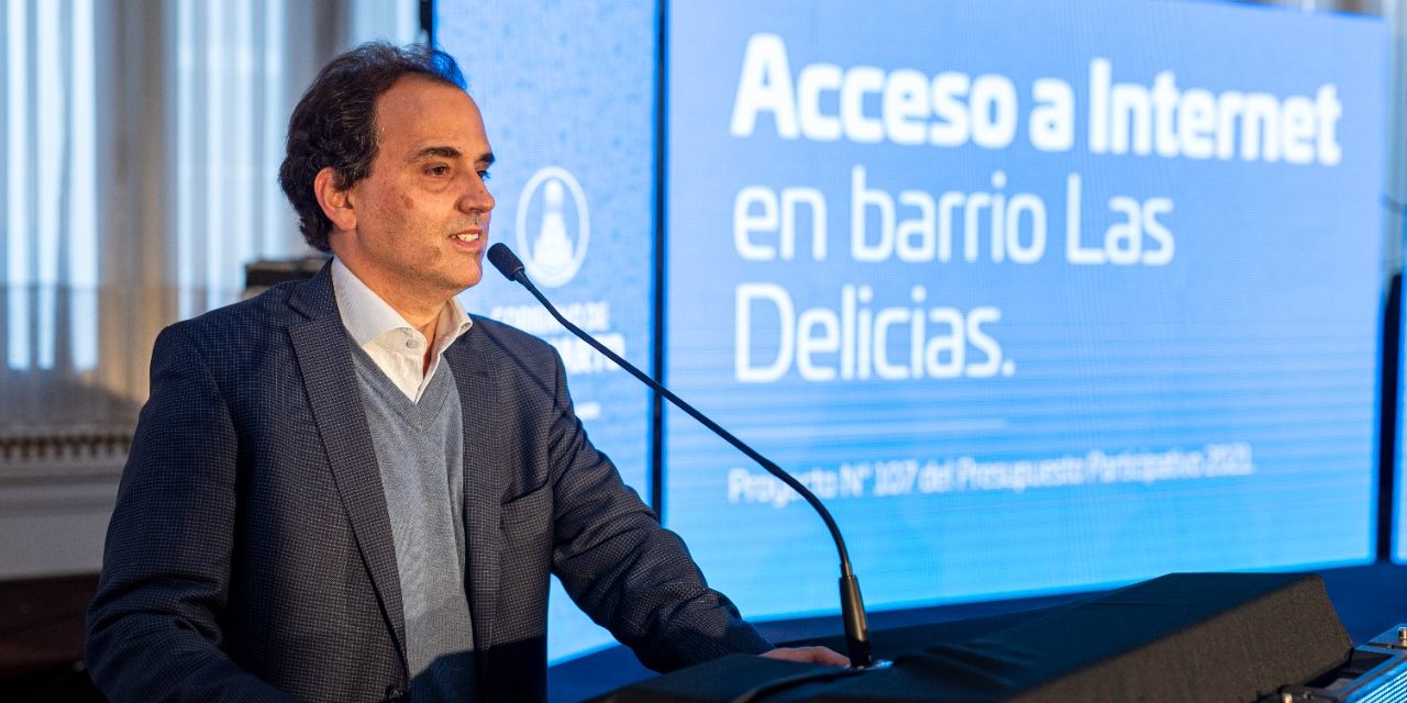 Río Cuarto: Llamosas firmó el convenio para dotar de WiFi al Barrio Las Delicias