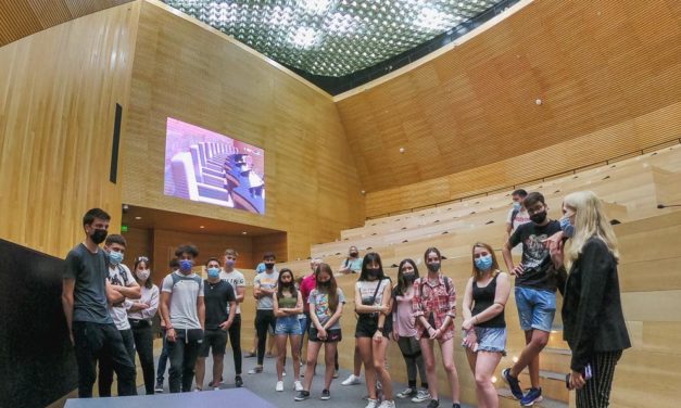 Alumnos de Italó participaron de una visita educativa en la Legislatura
