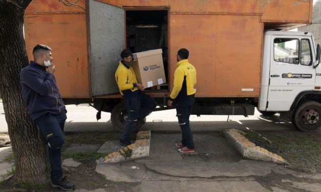 Elecciones legislativas: distribuyen más de 100 mil urnas en todo el país