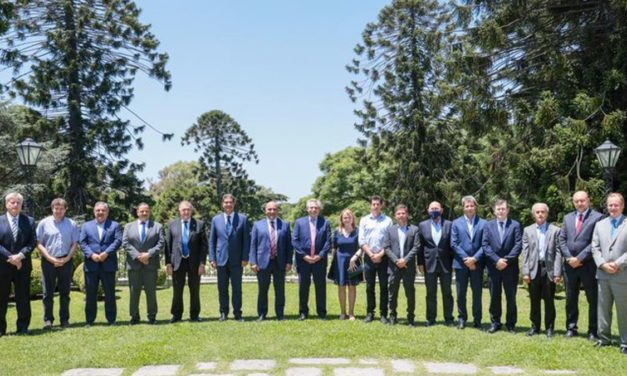 El Presidente y 23 gobernadores firman el Consenso Fiscal