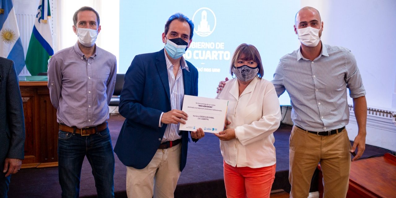 Río Cuarto: se entregaron 29 créditos del programa «Más Vida Digna»