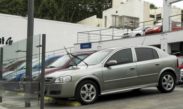 Compraventa de autos usados creció en noviembre 8,53% respecto de octubre