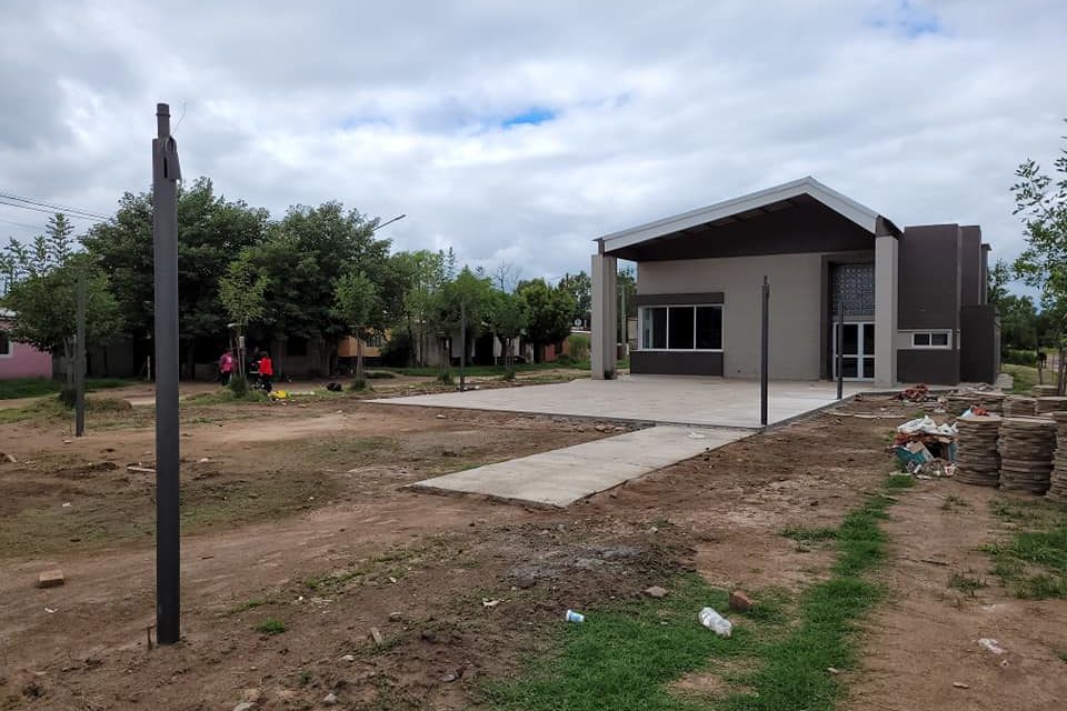 Coronel Moldes: continúan los trabajos en el Salón de Usos Múltiples