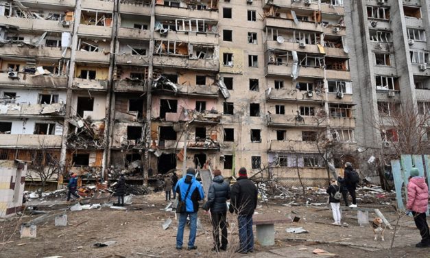 Los bombardeos llegaron a Kiev y hay combates en el norte de la ciudad
