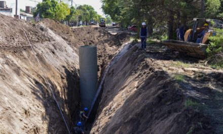 Colector Noreste: avanzan los trabajos para dotar de cloacas a 12 barrios de Banda Norte