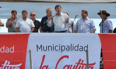 La Cautiva: Se realizó el primer Festival de Jineteada, Peña y Cuarteto