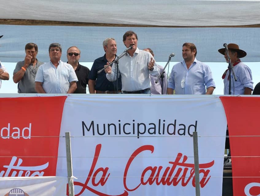 La Cautiva: Se realizó el primer Festival de Jineteada, Peña y Cuarteto