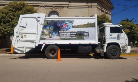 Alejandro Roca: el Municipio adquiridó un nuevo camión compactador