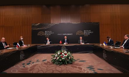 La reunión de cancilleres de Ucrania y Rusia terminó sin avances