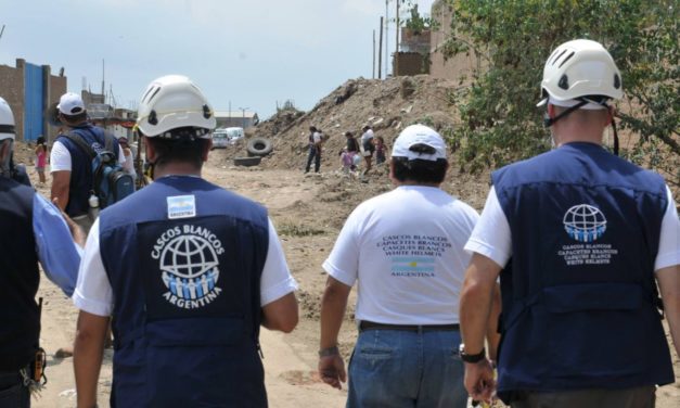 Argentina envía a Cascos Blancos para asistir a quienes emigran de Ucrania
