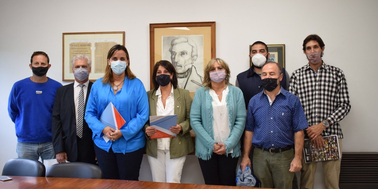 Los alumnos de la Escuela de Carpintería colaborarán en el mantenimiento de la UNRC