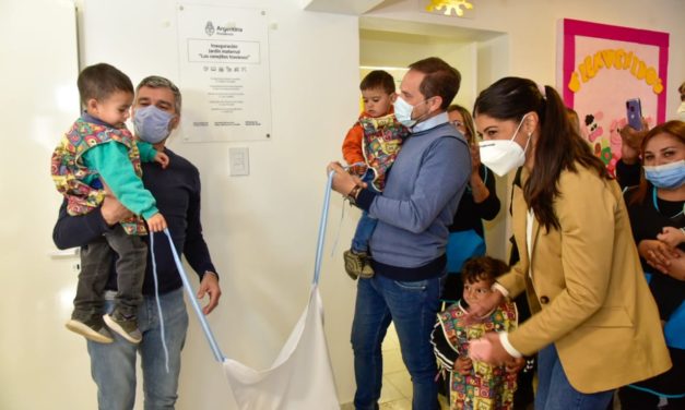 Martín Gill y Juan Zabaleta, inauguraron el jardín municipal de barrio Las Acacias