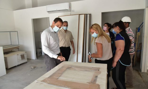 Villa María: Gill recorrió la obra del nuevo jardín de infantes de barrio Botta