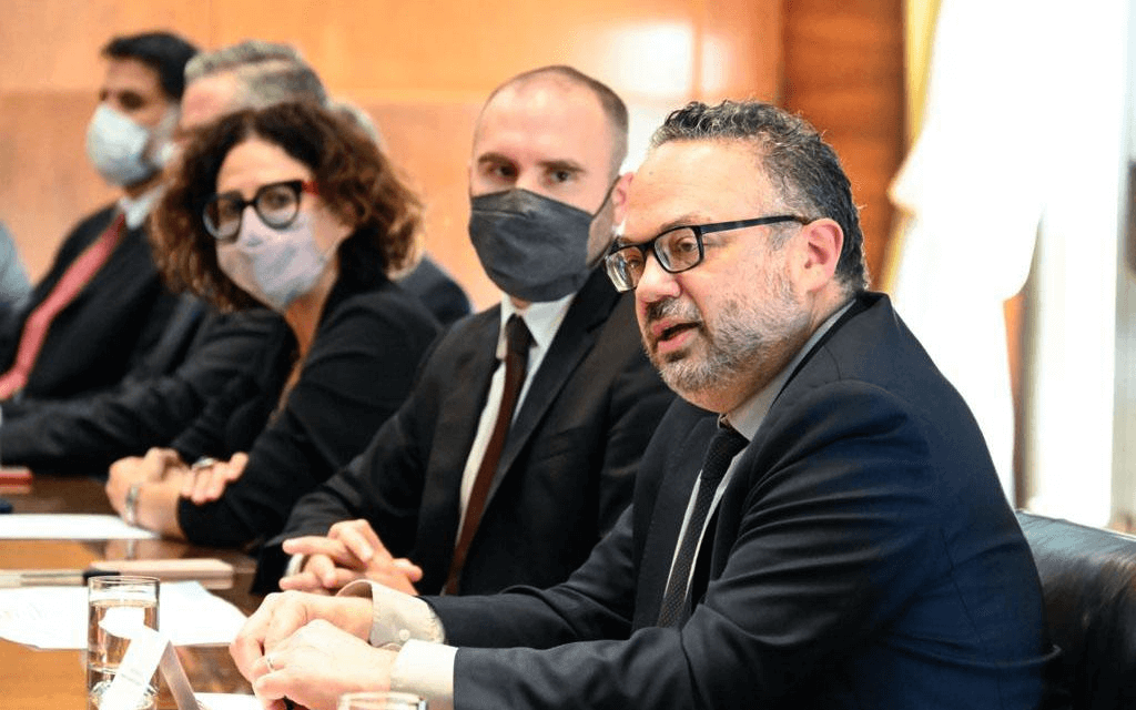 Kulfas: «Vamos a exigir que retrotraigan precios que no tienen justificación»