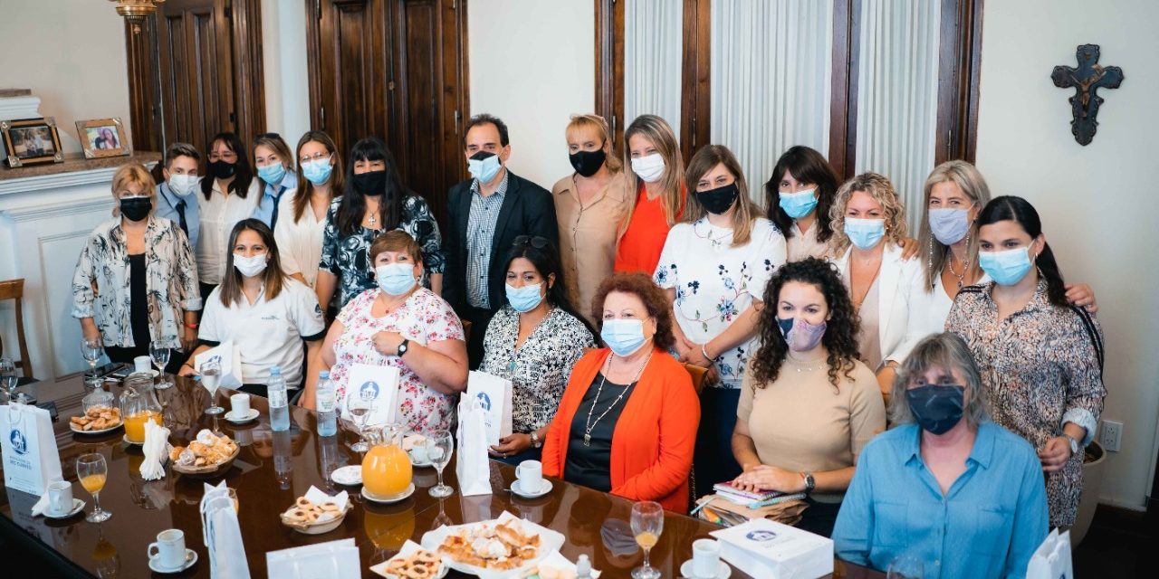 8 de Marzo: Llamosas reconoció a mujeres de la ciudad que realizan trabajos esenciales