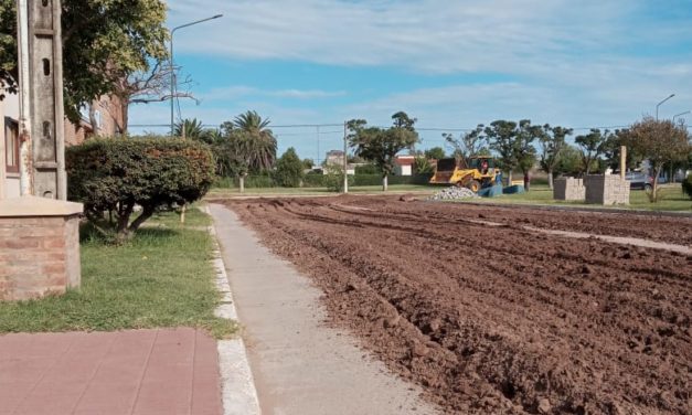 Italó: comenzó la obra de adoquinado frente a la Plaza Independencia