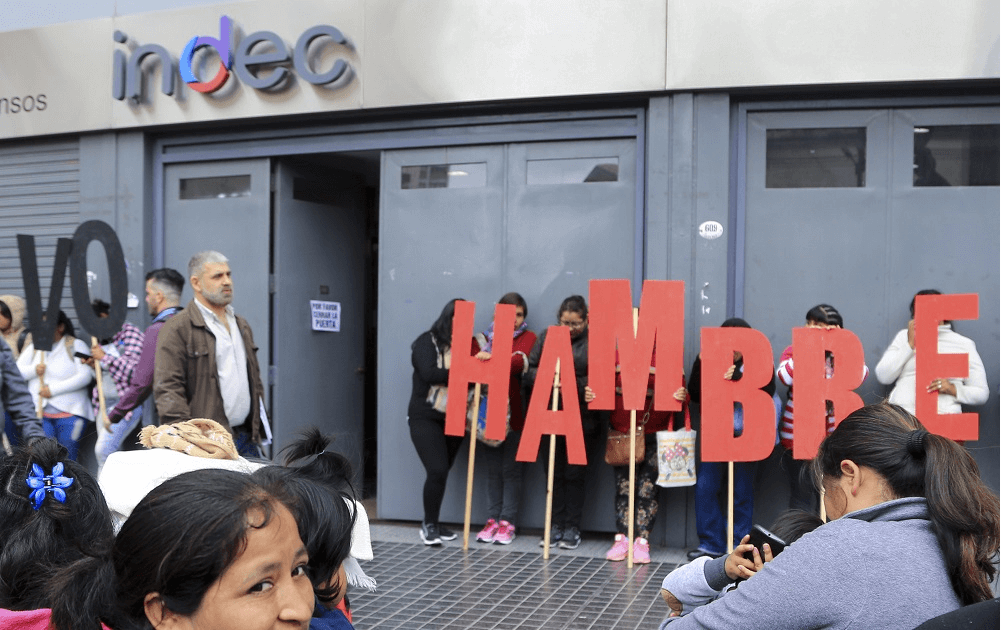 Según el Indec, en Argentina hay 16,6 millones de personas pobres