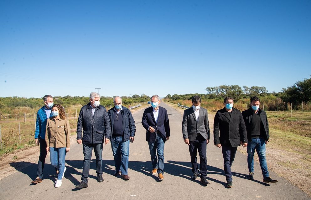 Schiaretti recorrió la obra de mejora de la ruta 11, entre Coronel Baigorria y Estación Río Seco