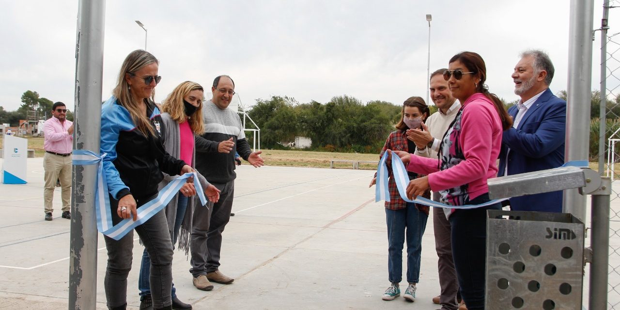 La Carlota: se inauguró el playón del Polideportivo Municipal Dr. Guillermo Petrone