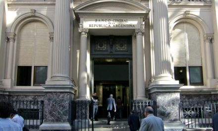 El Banco Central liberó una de las mayores restricciones en la compra de dólares
