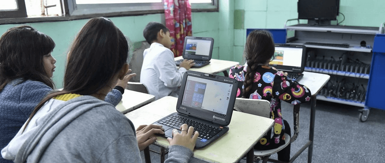 Nación invertirá US$ 400 millones para que todas las escuelas tengan Internet