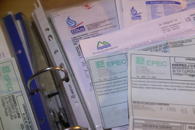 Quitarán los subsidios a quienes tengan prepaga, auto o hayan viajado al exterior