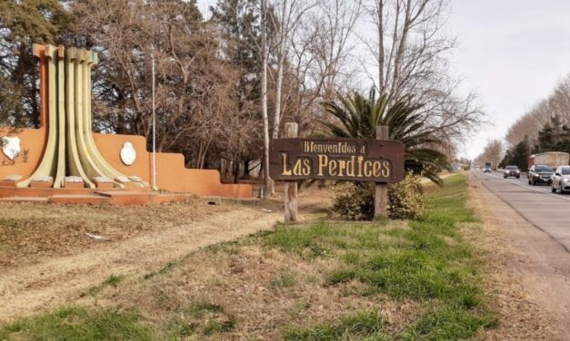 Las Perdices: Torres entregó aportes para la obra de cloacas y luces led