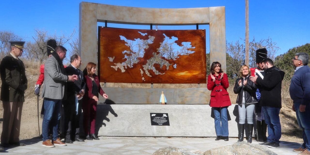 Las Albahacas: Se inauguró la plaza «Héroes de Malvinas»