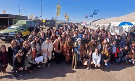 Se realizó el Conversatorio Mujeres del Campo Productivo