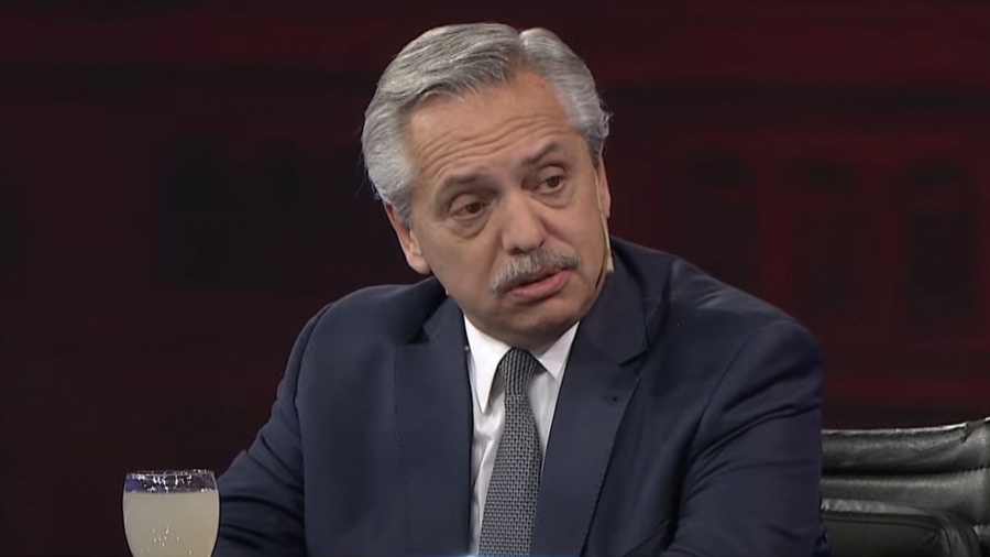 «Cuidamos las reservas porque la economía crece mucho y tenemos gran demanda de dólares»