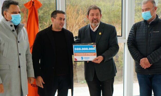 La Provincia entregó $20 millones a la Federación de Bomberos Voluntarios