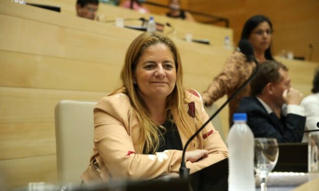 Garade propuso la creación de una App para personas con dificultades verbales y auditivas