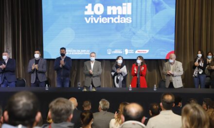 Trece Viviendas Semillas para Adelia María