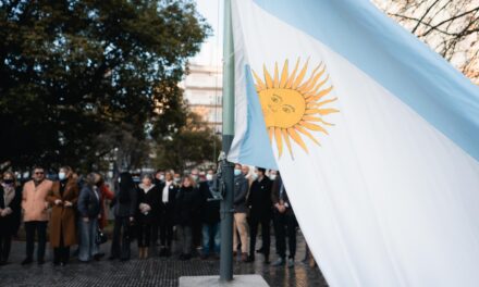 Día de la Independencia: Llamosas encabezó los actos oficiales